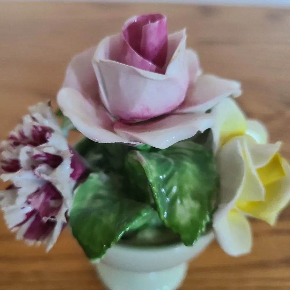 Vintage Radnor Bone China Mini Floral Bouquet Basket Vase Capodimonte Porcelain